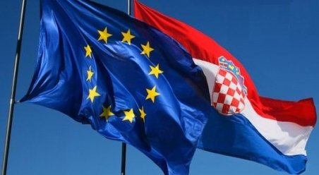 S-a semnat tratatul. Croaţia devine stat membru UE în 2013