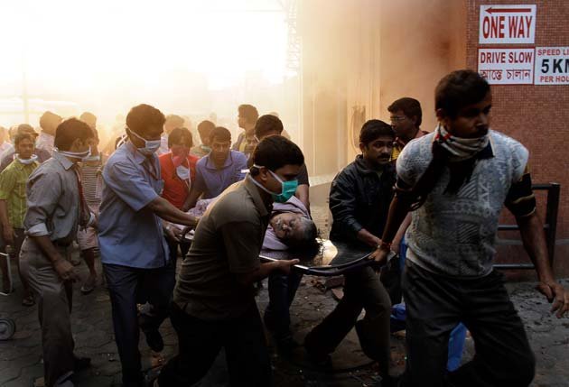 Tragedie în India. Peste 70 de persoane au murit într-un incendiu la un spital din Calcutta