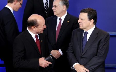 Tratat cu spatele la summitul UE: Cum a fost ignorat Băsescu de Barroso
