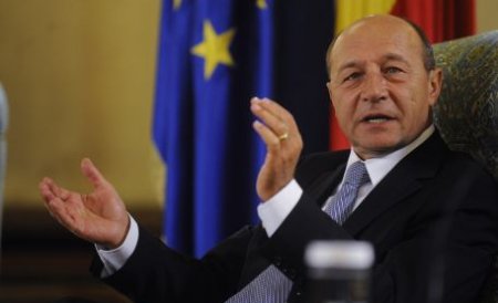 Băsescu: România trebuie să împrumute 16 miliarde de euro în 2013