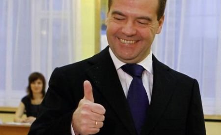 Medvedev, pe Facebook: Am deschis o anchetă privind fraudarea alegerilor 