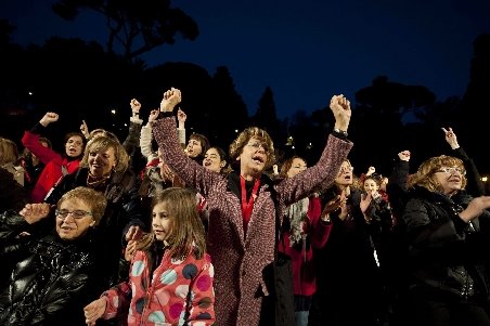 Mii de femei au manifestat, la Roma, pentru schimbarea Italiei: „Guvernul s-a schimbat, dar nu şi ţara“