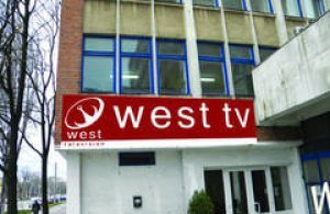 Miting de susţinere pentru West TV, după un nou abuz al RCS-RDS