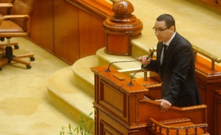Parlamentul a respins creşterea pensiei minime, propusă de PSD