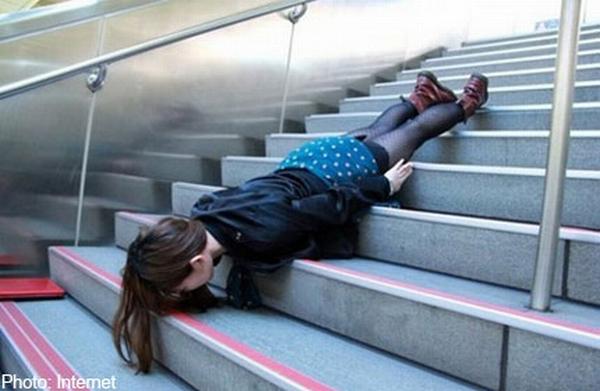 Top 10 cele mai bizare ştiri ale anului 2011: Rechinul ciclop şi câinele fosforescent se numără printre ele 121243