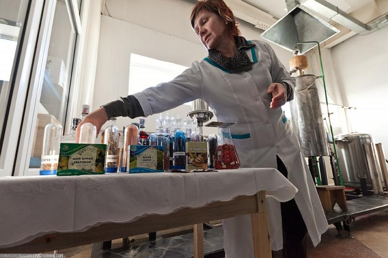 Află care este ingredientul SECRET al celei mai iubite băuturi alcoolice. Ai grijă la ce înghiţi 121346