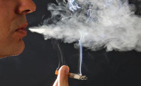 Bulgaria declară război fumatului. Va interzice total acest viciu în spaţiile publice închise