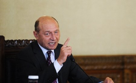 Traian Băsescu: România riscă decredibilizarea dacă este politizată dezbaterea privind acordul de uniune fiscală