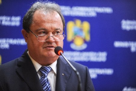 Blaga: BNR a comunicat că Germania nu are datorii faţă de România. Senatul nu mai face comisie