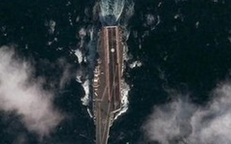 China se pregăteşte de RĂZBOI? Imagine cu un portavion chinezesc, surprinsă de un satelit american