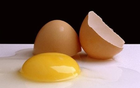 Ouăle de la găini stresate, interzise de la comercializare din 1 ianuarie 2012