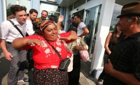 Au revoir, Franţa! Bonjour, România! O nouă serie de romi a fost trimisă înapoi în ţară de francezi