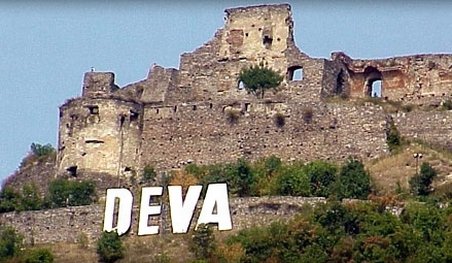 Primăria Deva a dat 60.000 de lei pentru a înlocui literele care compun numele oraşului