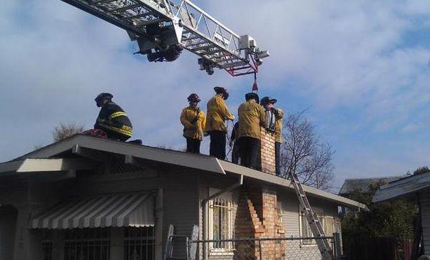  S-a crezut Moş Crăciun! Cum a reuşit un american să rămână blocat pe hornul casei 121786