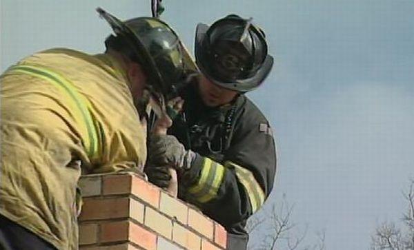  S-a crezut Moş Crăciun! Cum a reuşit un american să rămână blocat pe hornul casei 121787