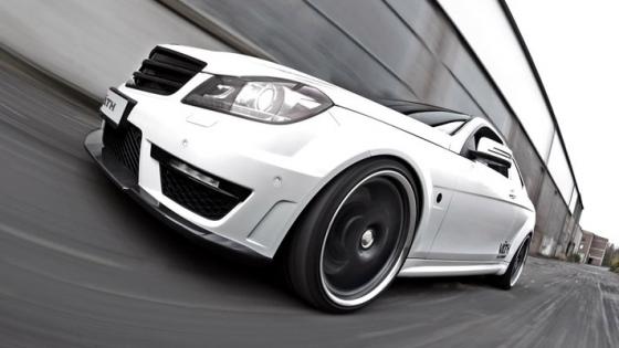 Mercedes C63 AMG Coupe, transformat în &quot;bestie&quot; 122021