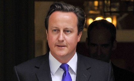 Premierul David Cameron creşte în sondaje, datorită opoziţiei faţă de pactul fiscal european