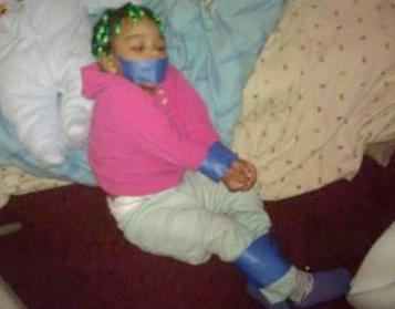 Gestul ŞOCANT pe care un tată l-a făcut faţă de fiica lui de 2 ani, pentru a se răzbuna 122054