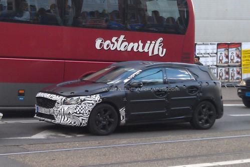 Volvo V40 2012 - prima imagine teaser a concurentului BMW Seria1 122175