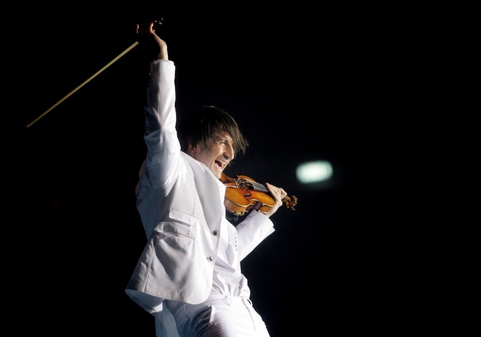 Edvin Marton, unul dintre cei mai cunoscuţi violonişti ai planetei, este invitat în această seară la „Sinteza zilei”