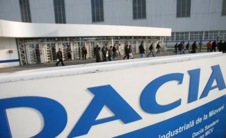 Uzina Automobile Dacia a încetat lucrul cu trei zile mai devreme decât era programat din cauza lipsei comenzilor