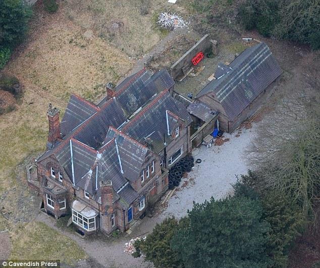 Secretul macabru care a transformat această casă în ruine. Află de ce nimeni nu vrea să o cumpere 122993