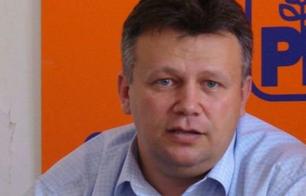  Vicepreşedintele PDL Alba, Vasile Crişan, demisionează din partid şi se înscrie în UNPR