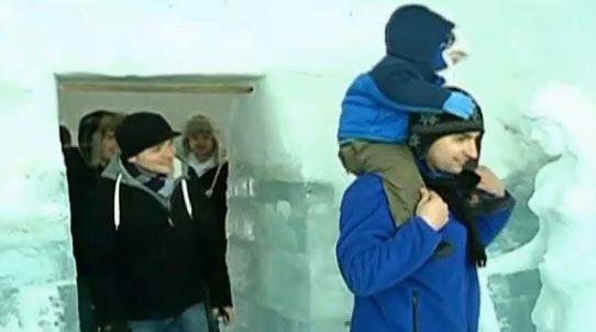 Hotelul de gheaţă de la Bâlea, celebru în toată Europa. BBC a difuzat imagini din interiorul construcţiei 123238