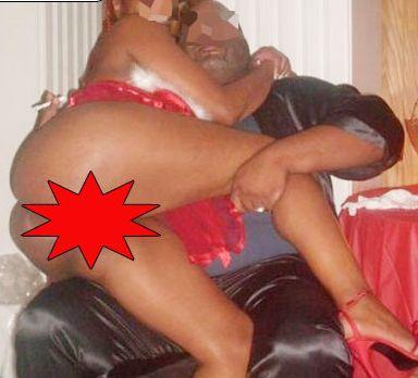 Scandal URIAŞ în lumea creştină! Un pastor, fotografiat cu trei femei goale în pat 123358