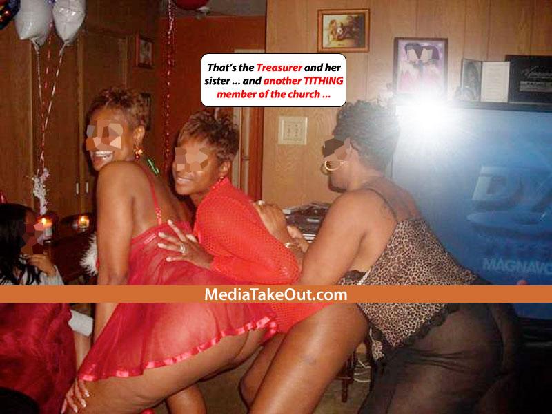 Scandal URIAŞ în lumea creştină! Un pastor, fotografiat cu trei femei goale în pat 123360