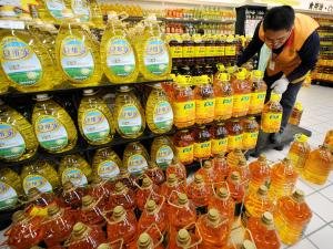 China retrage de pe piaţă mai multe cantităţi de ulei de arahide, după ce s-a constatat contaminarea cu o toxină cancerigenă
