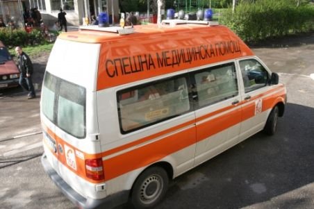 300 de romi bulgari au atacat o ambulanţă din Ruse pentru că a ajuns prea târziu la locul unui accident