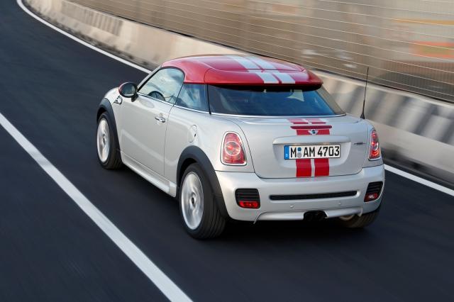 Retrospectivă: Cele mai aşteptate 10 maşini ale anului 2011 123622