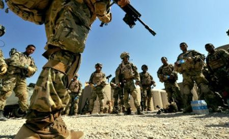 Cruzime în Irak: Soldaţii americani omoară un câine pentru a se amuza