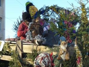 Tradiţii şi obiceiuri în Vrancea: „Uncheşii şi babele” de la Păuneşti au alungat spiritele rele ale anului precedent