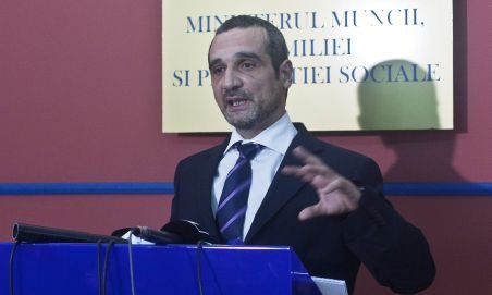 Profeţiile lui Lăzăroiu pentru 2012: Alianţa dintre PSD şi PNL nu are nici o şansă