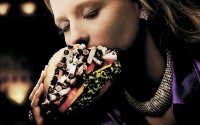 Ai curaj să te uiţi la ele? Topul celor mai SCÂRBOASE reclame  124243