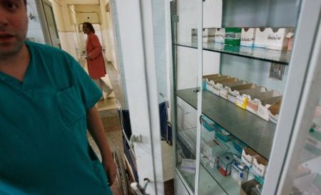 O asistentă a falsificat zeci de reţete pentru a face rost de calmante interzise