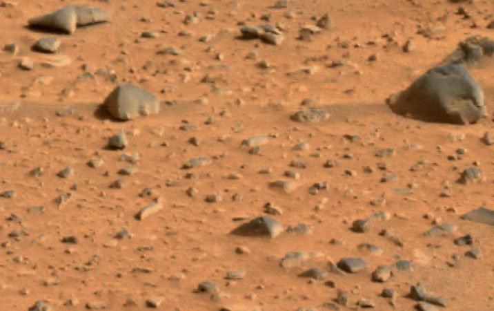Un cercetător român a găsit dovada existenţei vieţii pe Marte. Vezi cum a descoperit microorganismele 