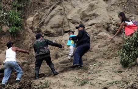 Update: Peste 25 de morţi şi 100 de dispăruţi, într-o alunecare de teren în Filipine