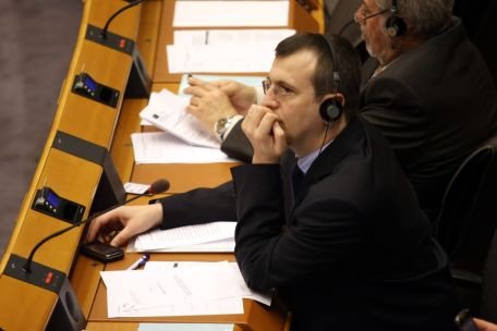 Cristian Preda: Propunerea lui Laszlo Tokes este inechitabilă şi condamnă maghiarii la ghetoizare