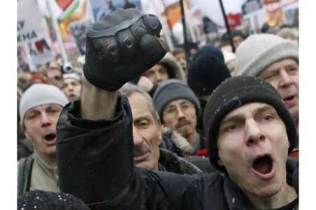 Moscova: Protest neobişnuit, atât împotriva guvernării, cât şi a opoziţiei