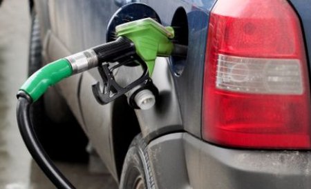 Preţul benzinei a crescut cu 84%, în ultimii trei ani de criză în România