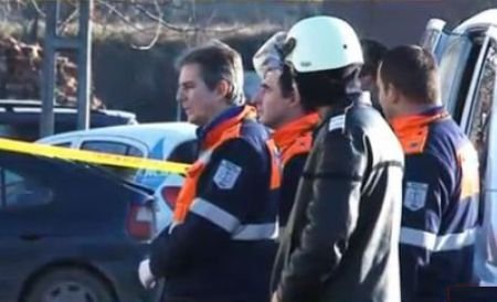 Botoşani: Poliţist în uniformă şi cu arma la el, găsit mort la scara blocului