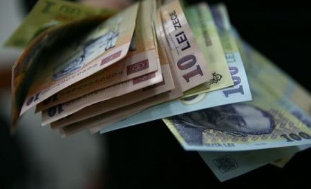 IRES: Două treimi dintre români susţin că banii le sunt insuficienţi