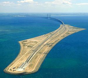 Minunea pe care n-o vei crede reală. Vei fi uimit când vei vedea cum se termină podul 125149