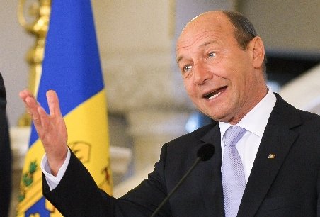 Traian Băsescu vs Raed Arafat. Ministrul Sănătăţii evită să se implice