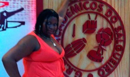 Ai vrea să o vezi dansând? Are 104 kilograme şi este muza unei şcoli de dans la Carnavalul de la Rio  125309