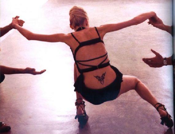 Cu &quot;surpriza&quot; la vedere, a făcut senzaţie. Sute de oameni, uimiţi de ce au văzut pe podium 125337