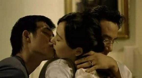 Urmele de pe această maşină scot la iveală cel mai ruşinos secret al unui cuplu 125301